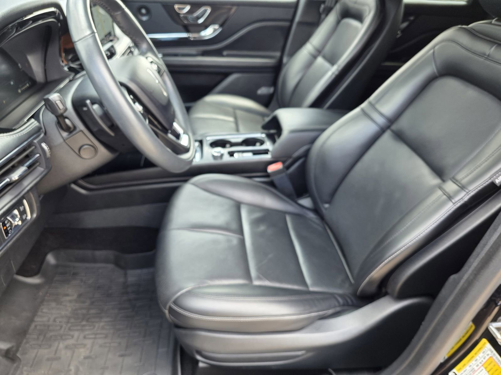 Used 2021 Lincoln Corsair Reserve w/ Elements Package FWD image 13