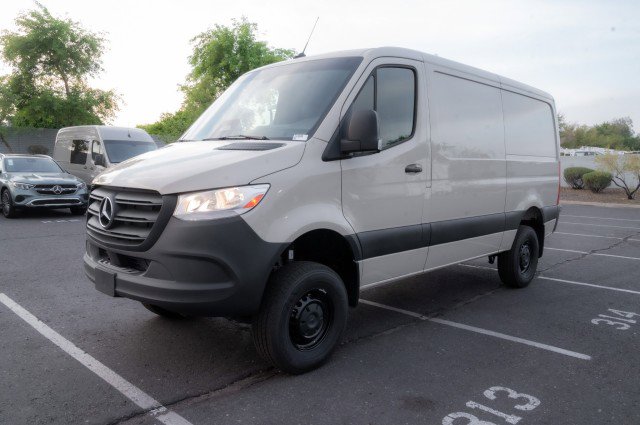 Used 2025 Mercedes-Benz Sprinter 2500 image 1