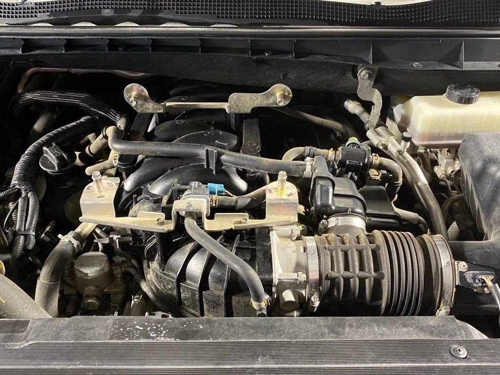 Used 2019 Nissan Titan SV w/ SV Convenience Package AWD/4WD image 13
