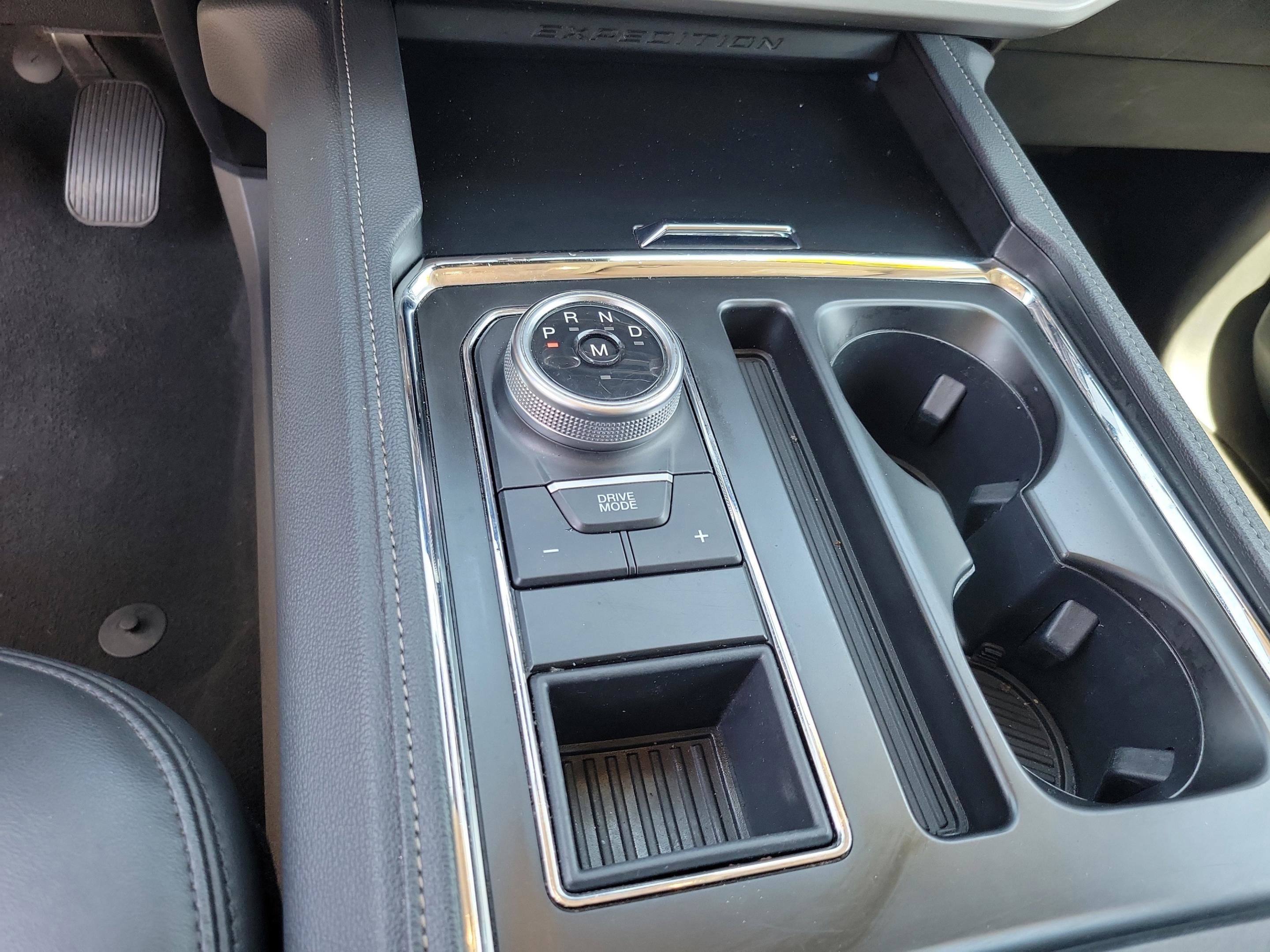 Used 2024 Ford Expedition XLT image 20