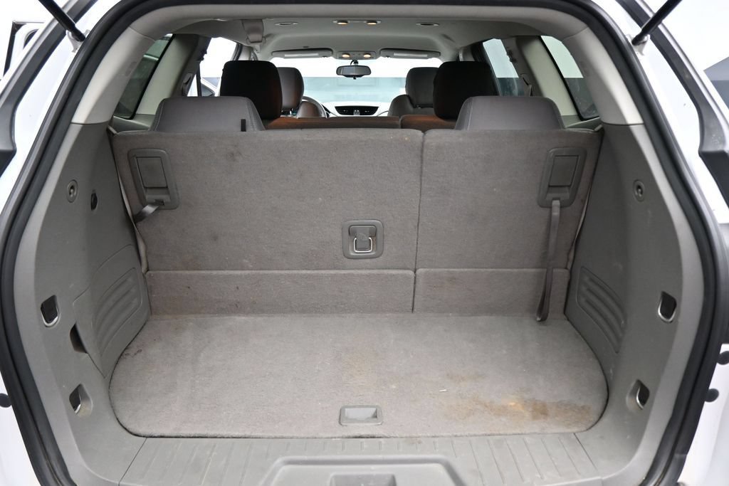 Used 2017 Chevrolet Traverse LS FWD image 28