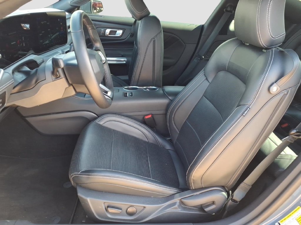 Used 2026 Ford Mustang Premium RWD image 23