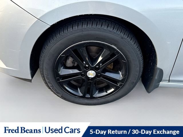 Used 2017 Chevrolet Cruze LT image 31