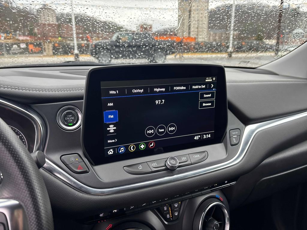 Used 2025 Chevrolet Blazer LT image 15