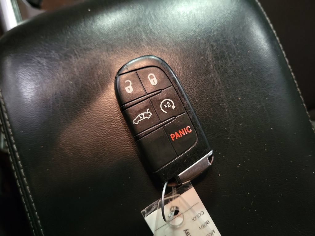 Used 2019 Dodge Charger SXT RWD image 19