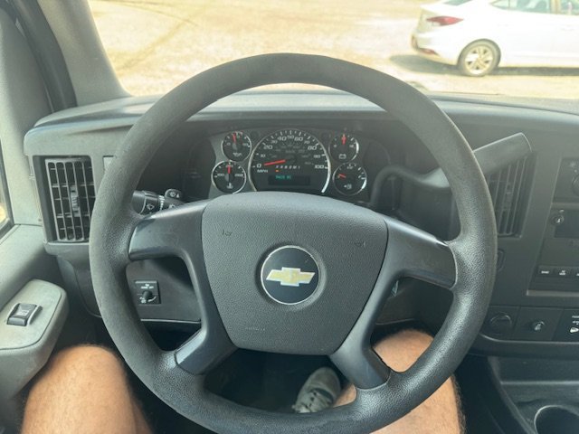 Used 2013 Chevrolet Express 2500 RWD image 13