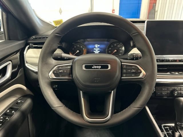 Used 2024 Jeep Compass Limited AWD/4WD image 15