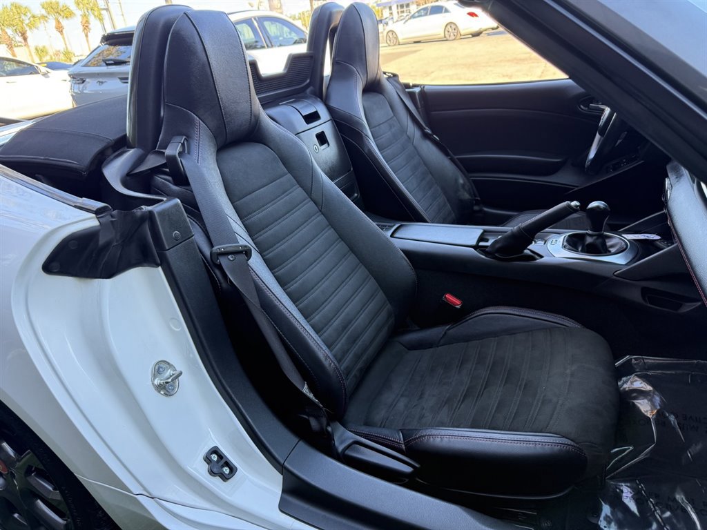 Used 2017 FIAT 124 Spider Abarth image 20