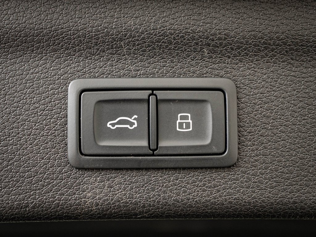 Used 2023 Audi Q3 2.0T Premium Plus w/ Premium Plus Package image 21