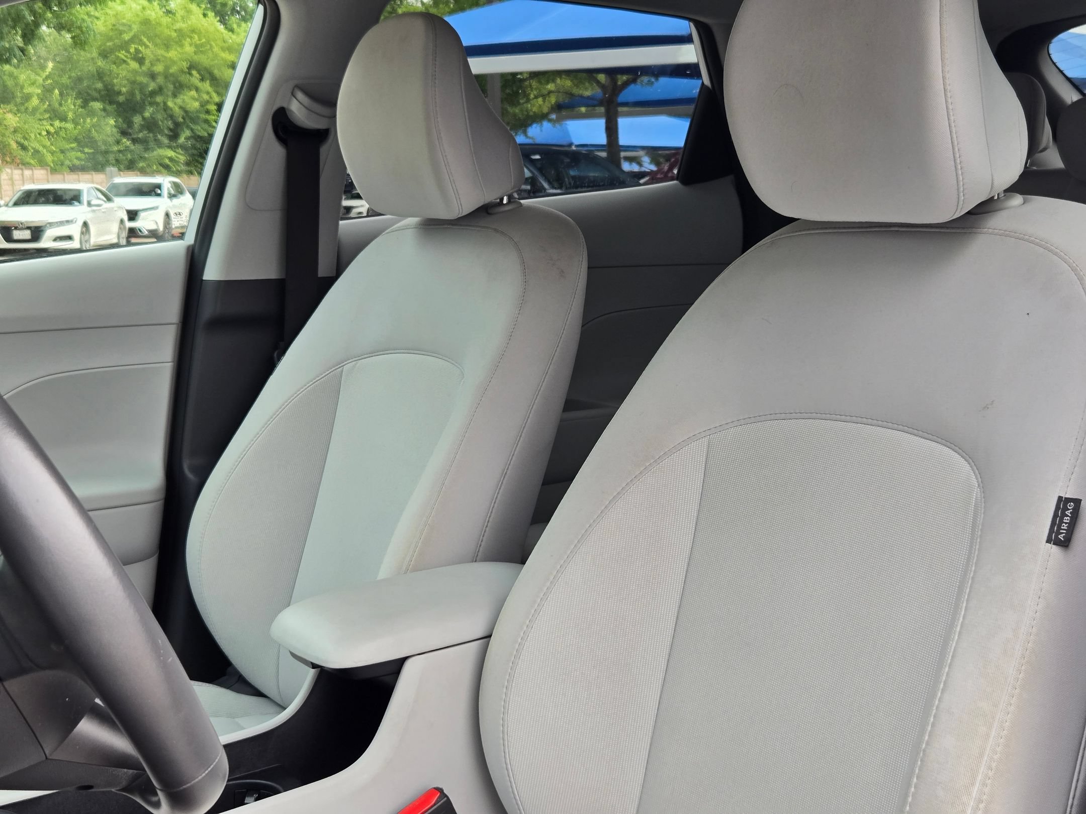 Used 2025 Hyundai Kona SEL FWD image 13