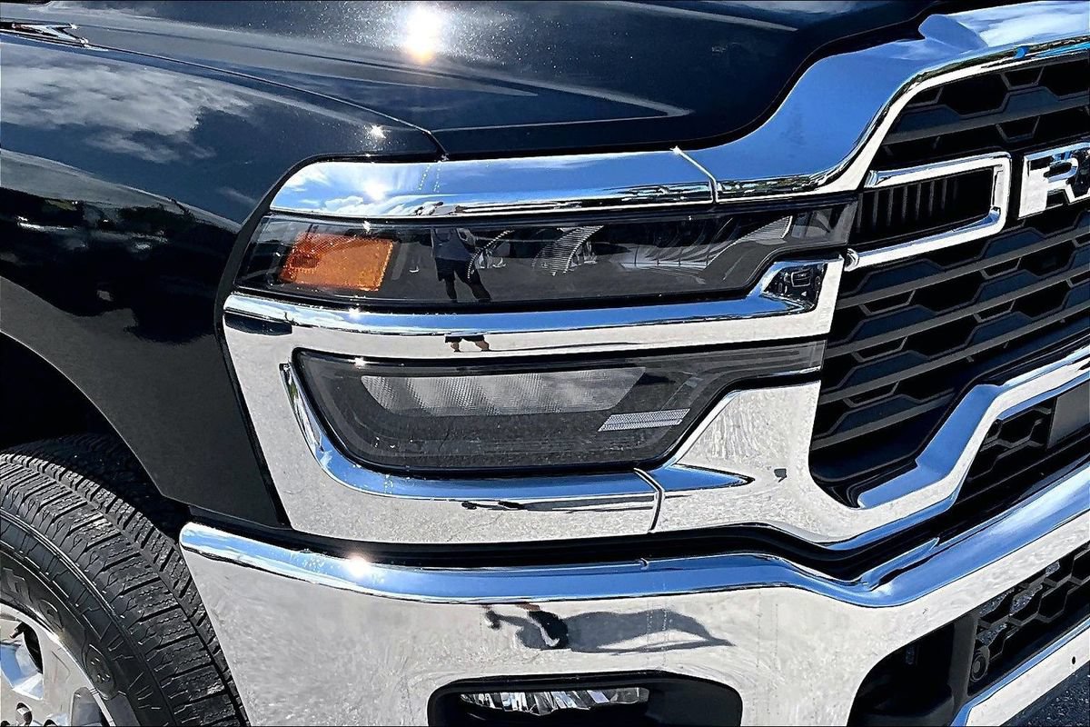 Used 2026 RAM 2500 Big Horn AWD/4WD image 32