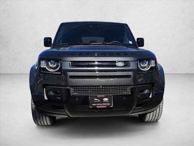 Used 2025 Land Rover Defender 110 X-Dynamic SE image 2