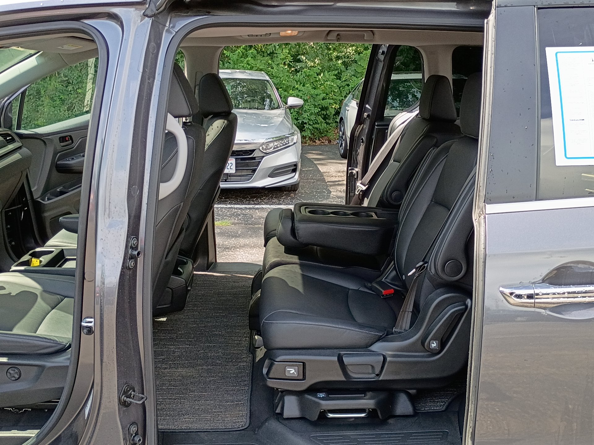 Used 2024 Honda Odyssey EX-L image 13