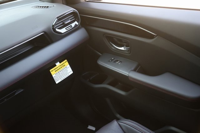 New 2025 Honda Pilot Black Edition image 30