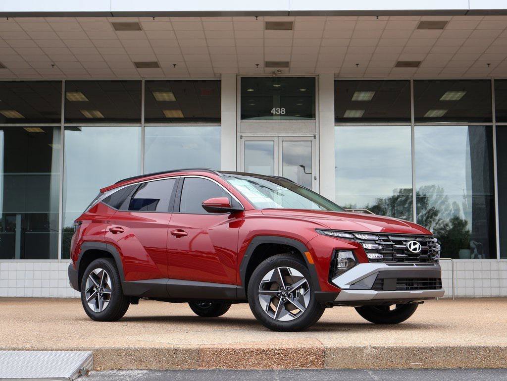 New 2025 Hyundai Tucson SEL image 1