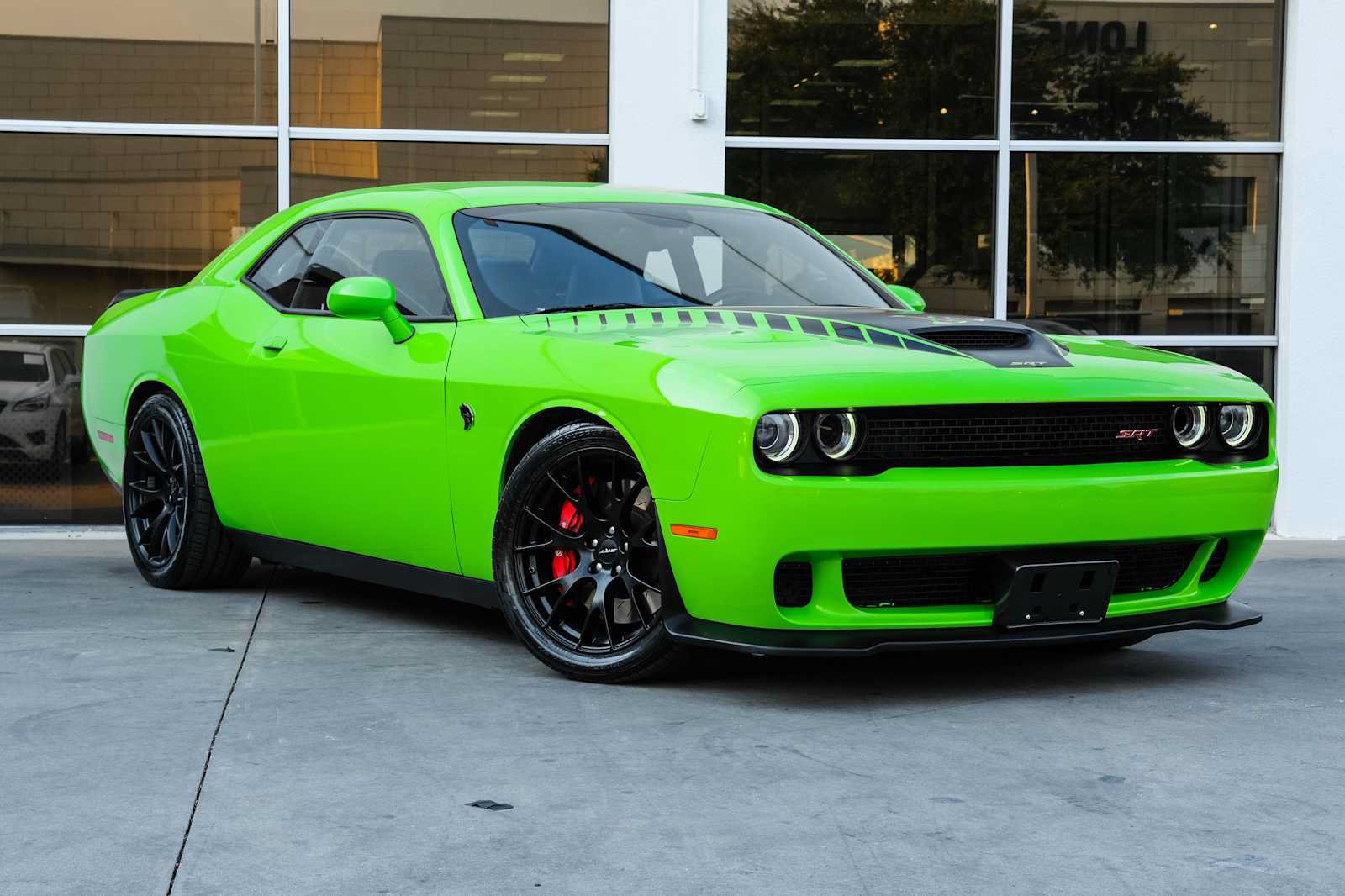 Used 2015 Dodge Challenger SRT Hellcat RWD image 9