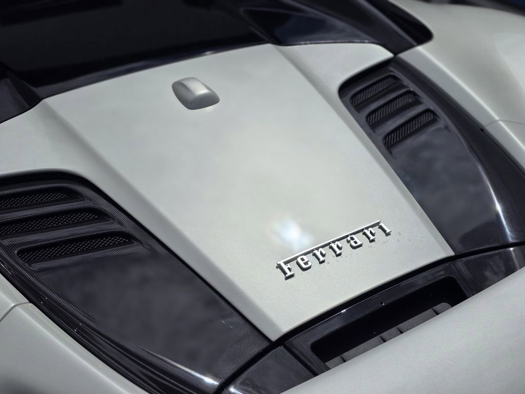 Used 2022 Ferrari F8 Tributo image 8