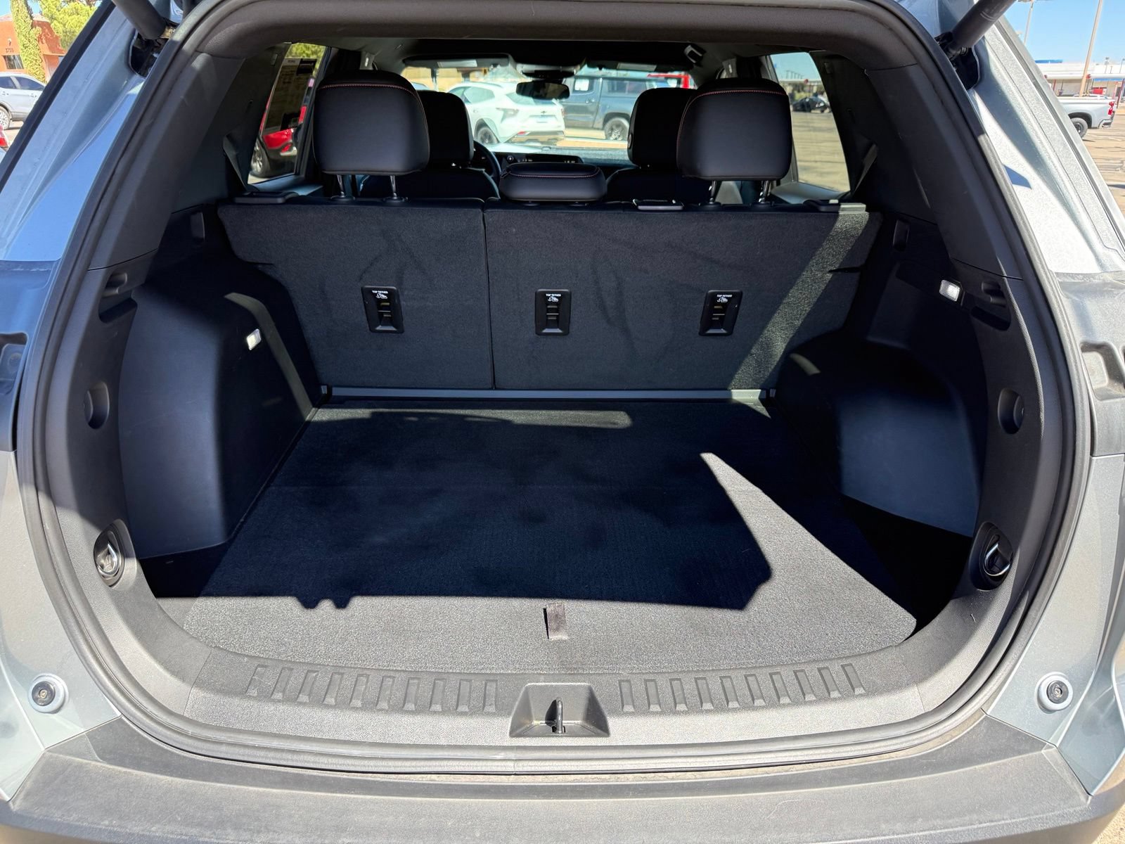 Used 2025 Chevrolet Equinox RS w/ Convenience Package III AWD/4WD image 36