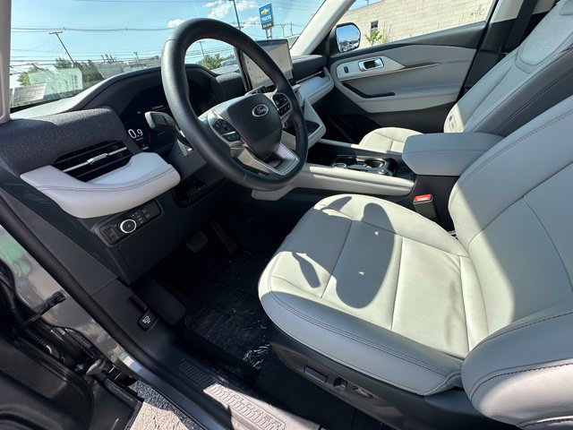 New 2026 Ford Explorer Active w/ Active Comfort Package AWD/4WD image 17