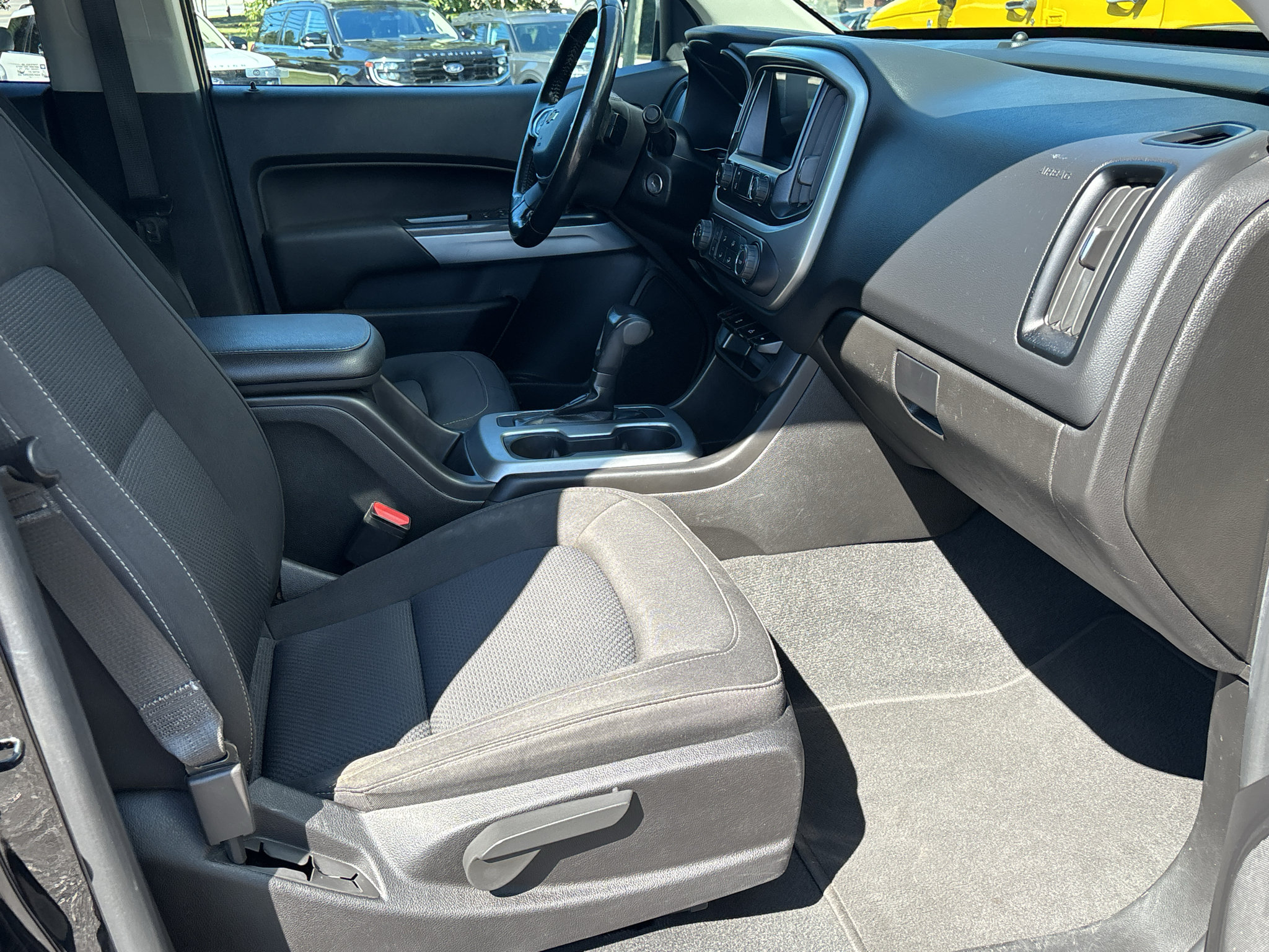 Used 2021 Chevrolet Colorado LT AWD/4WD image 18