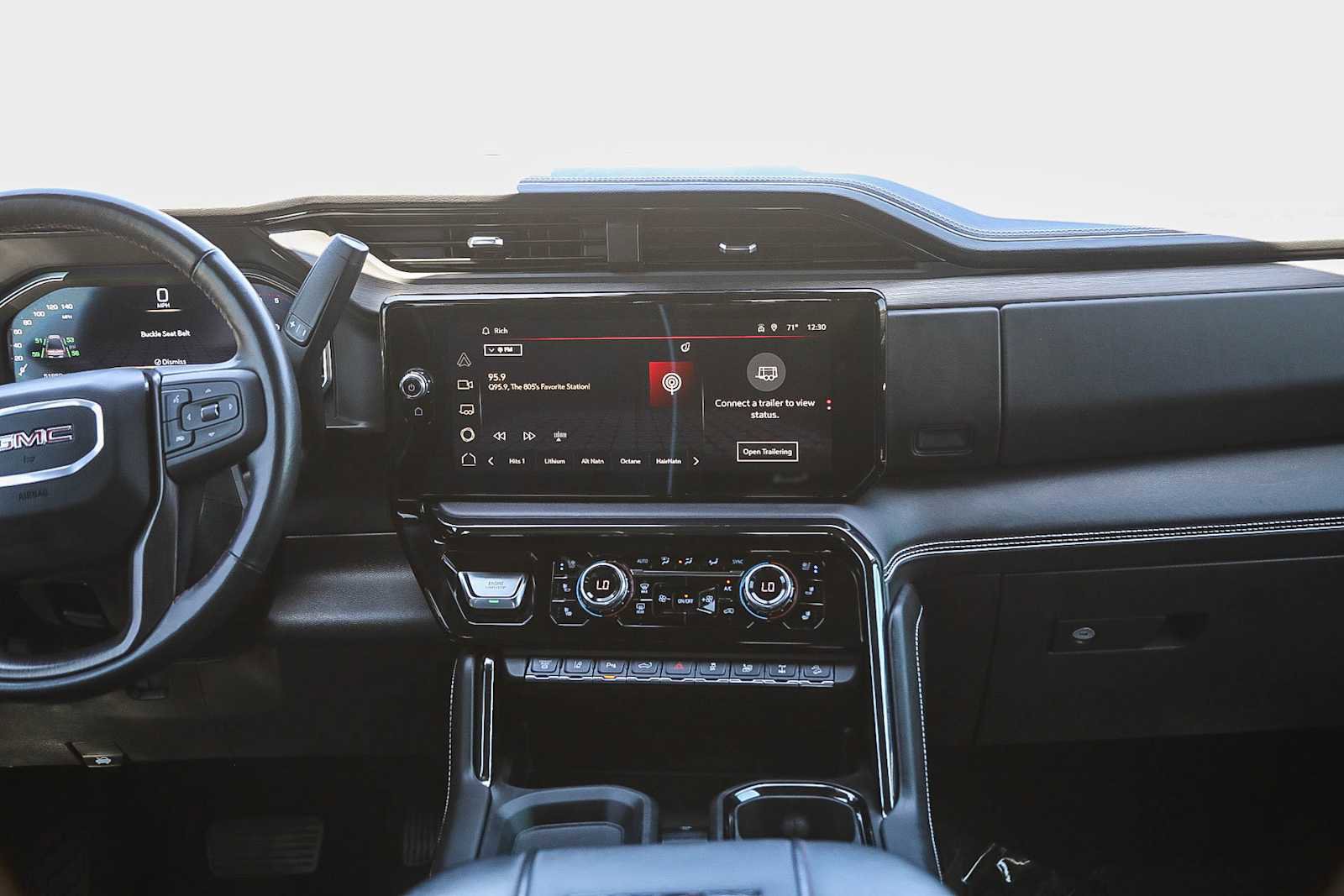 Used 2024 GMC Sierra 2500 AT4X AWD/4WD image 13