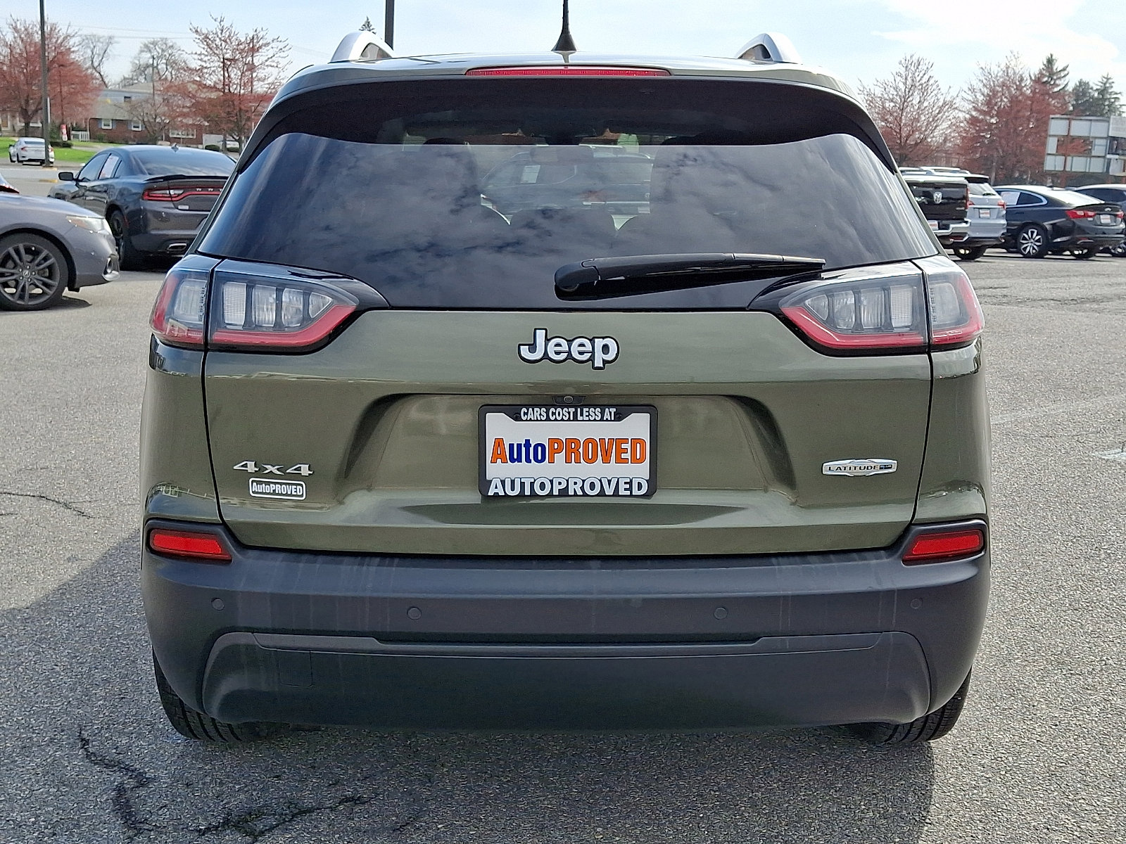 Used 2020 Jeep Cherokee Latitude Plus w/ Comfort/Convenience Group AWD/4WD image 5