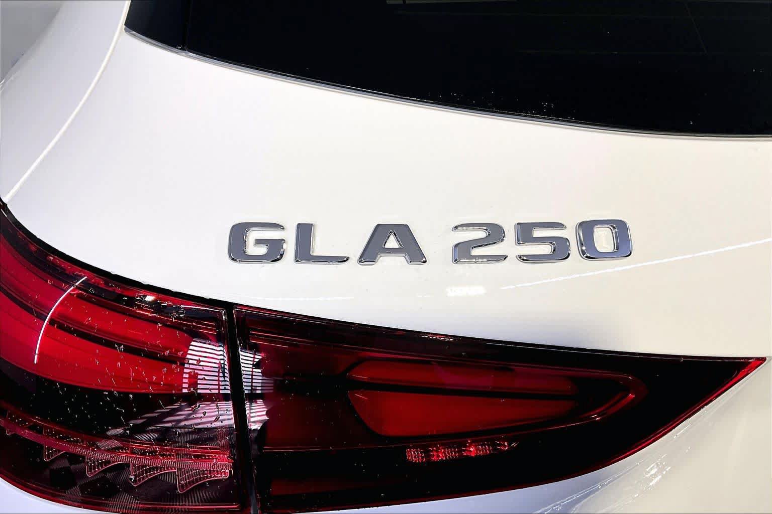 New 2026 Mercedes-Benz GLA 250 4MATIC image 6