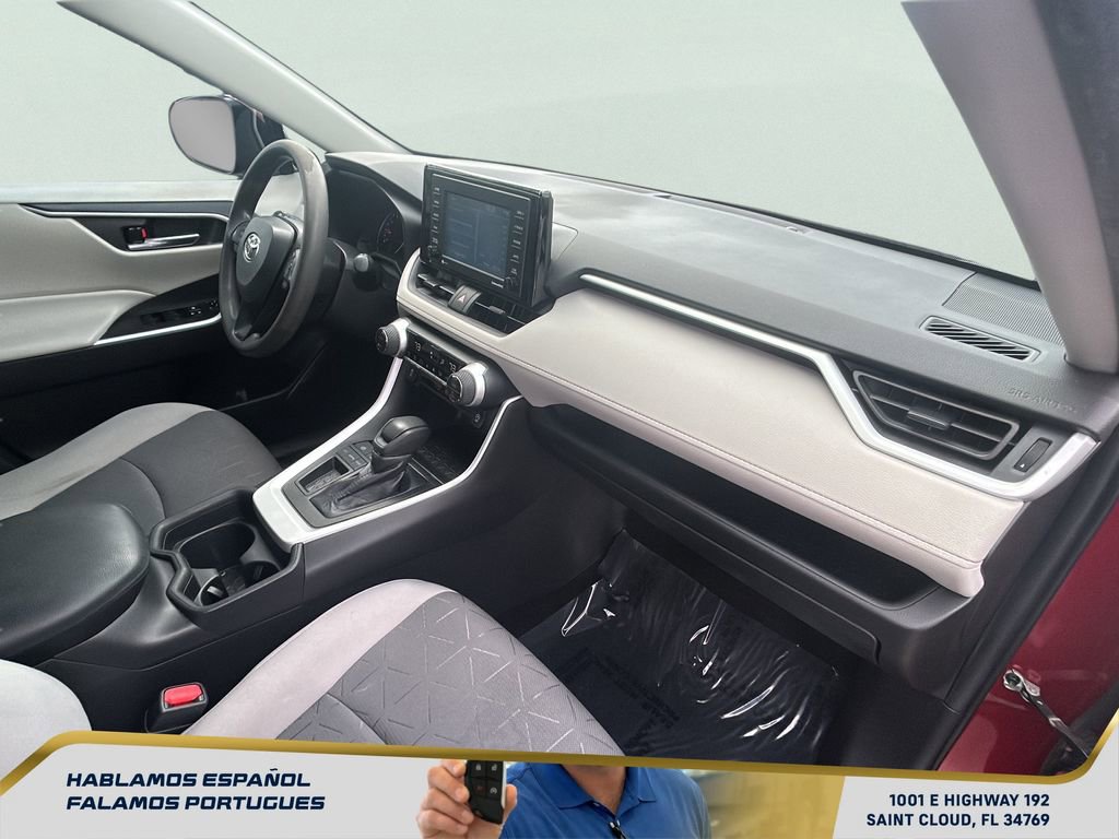 Used 2021 Toyota RAV4 XLE w/ Convenience Package image 32