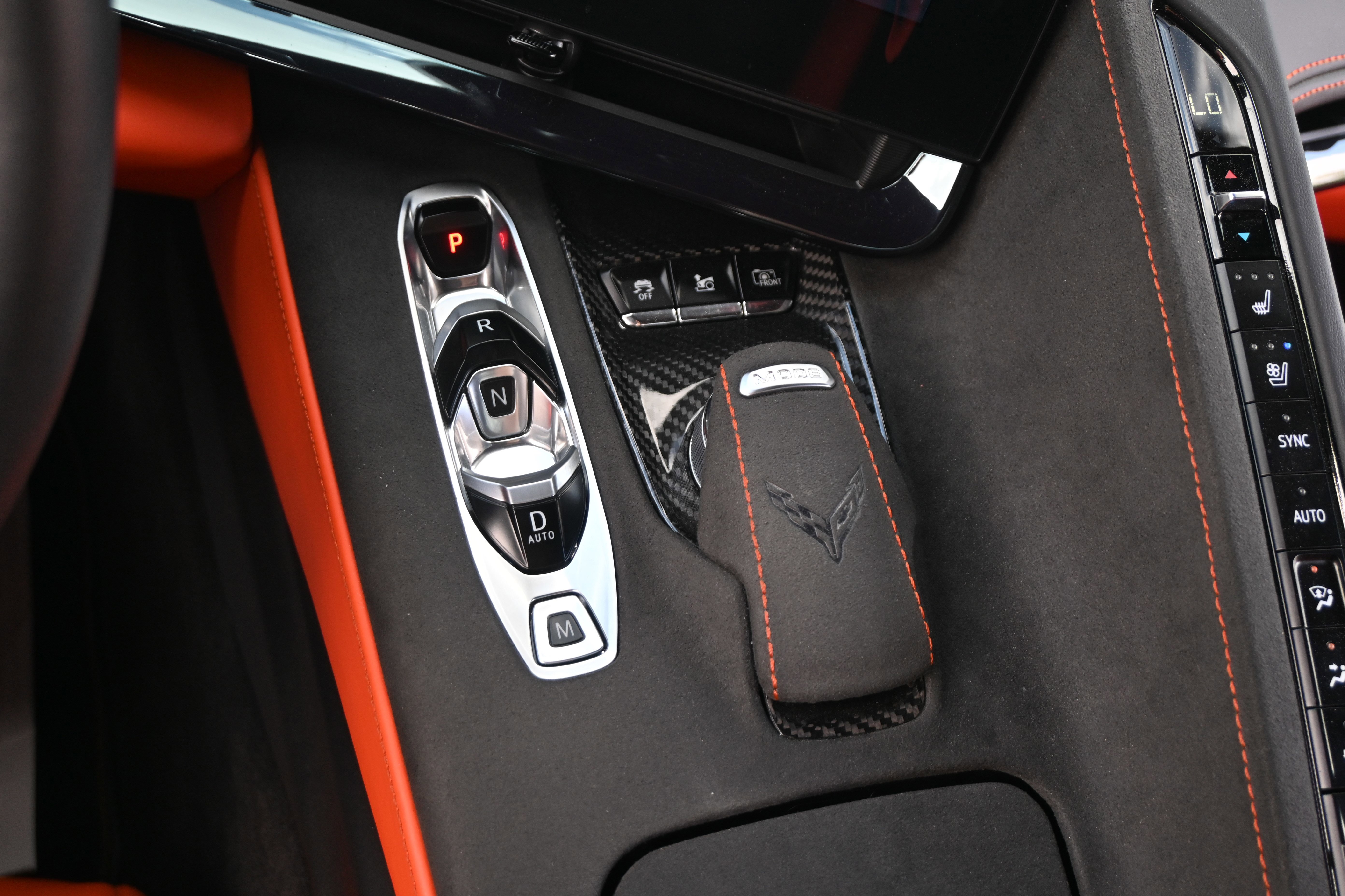 Used 2025 Chevrolet Corvette E-Ray w/ Stealth Interior Trim Package AWD/4WD image 27