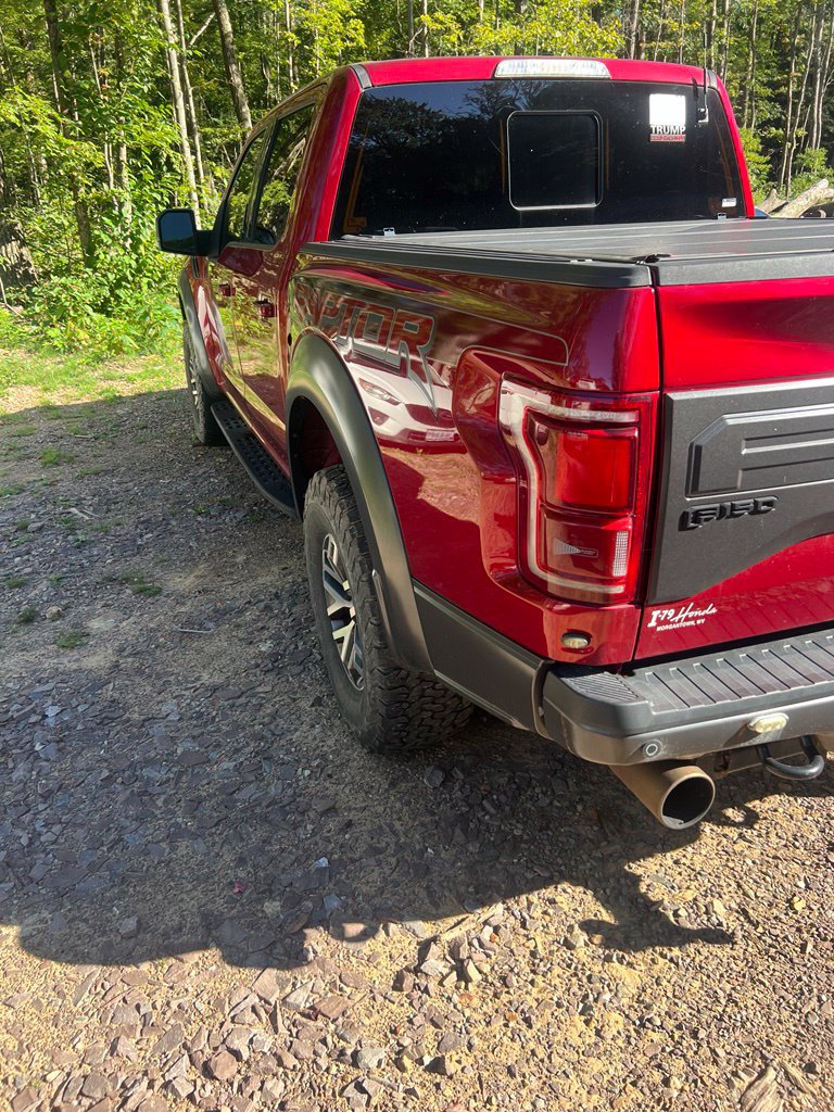 Used 2017 Ford F150 Raptor w/ Equipment Group 802A Luxury AWD/4WD image 2