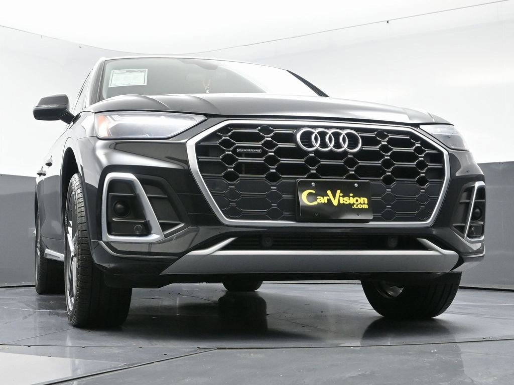 Used 2023 Audi Q5 e Premium w/ Convenience Package image 46