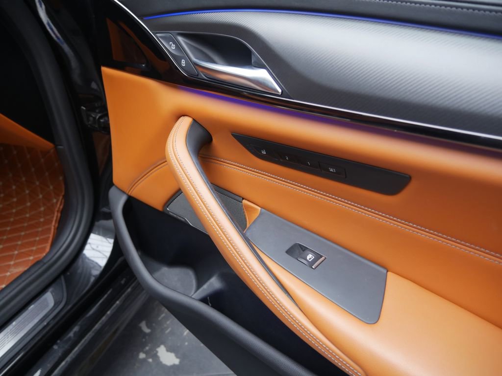 Used 2020 BMW M5 w/ Executive Package image 16