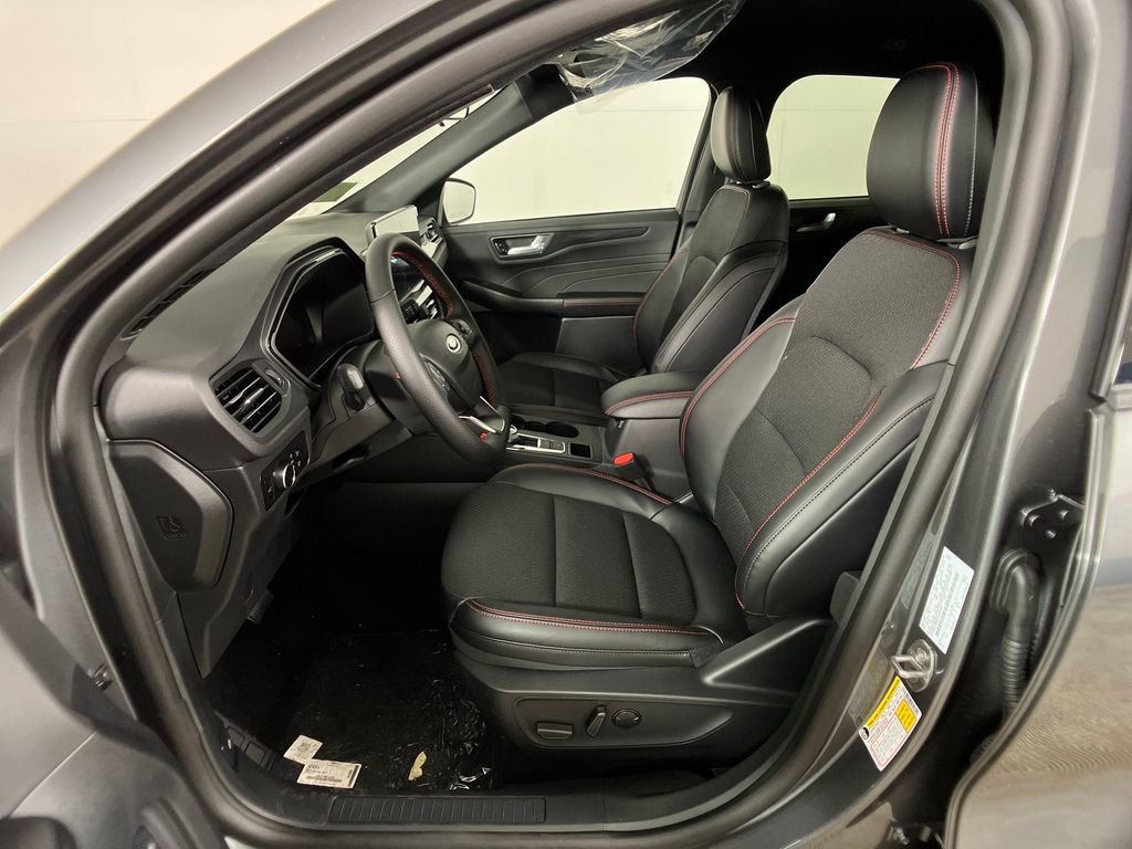 New 2026 Ford Escape ST-Line w/ Tech Pack #1 image 28