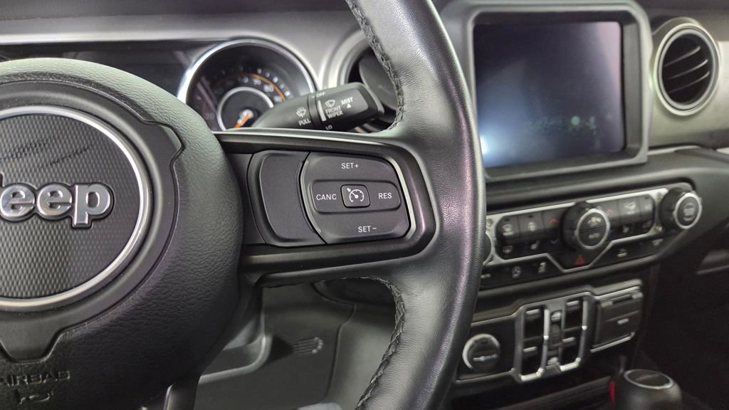 Used 2022 Jeep Gladiator Willys image 16