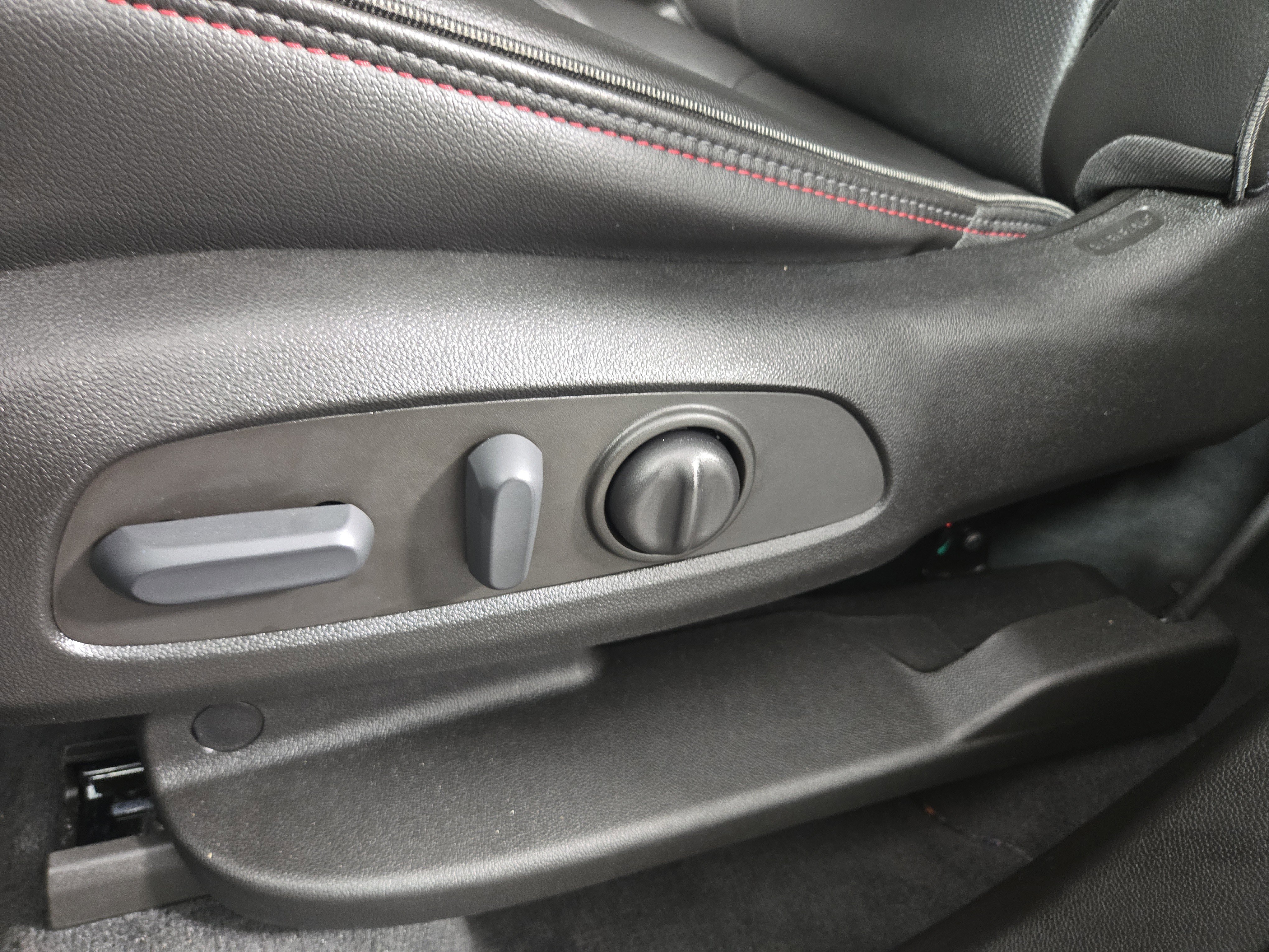 Certified 2022 Chevrolet Traverse RS w/ LPO, Floor Liner Package image 33