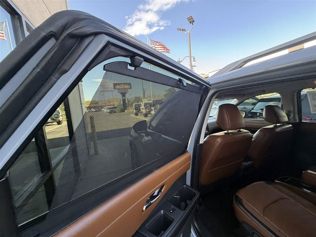 Used 2022 Nissan Pathfinder Platinum w/ Cargo Package AWD/4WD image 26