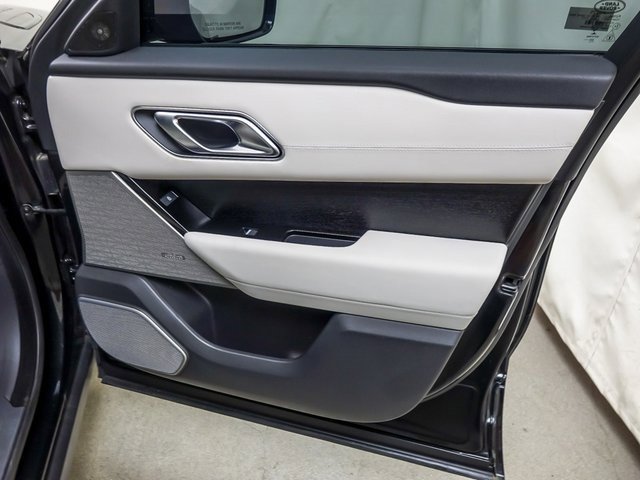 Used 2023 Land Rover Range Rover Velar HST image 31