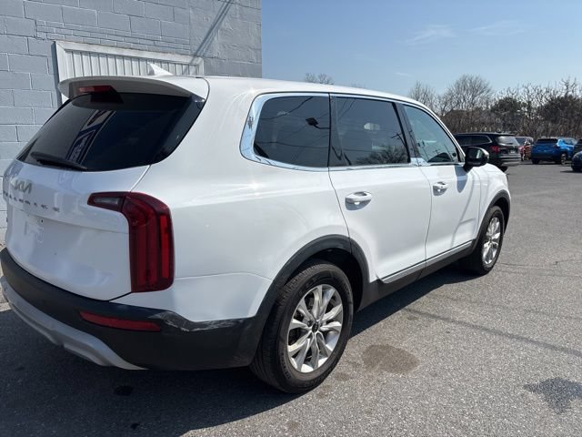 Used 2022 Kia Telluride LX AWD/4WD image 5