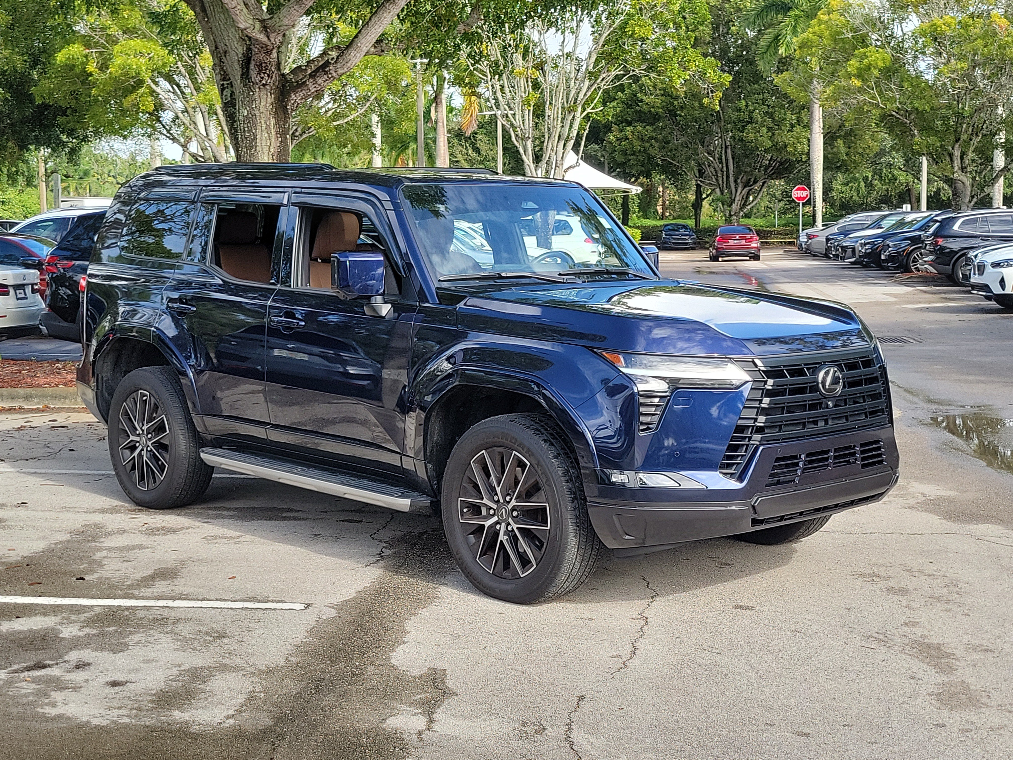 Used 2024 Lexus GX 550 w/ Accessory Package (Z1) AWD/4WD image 1