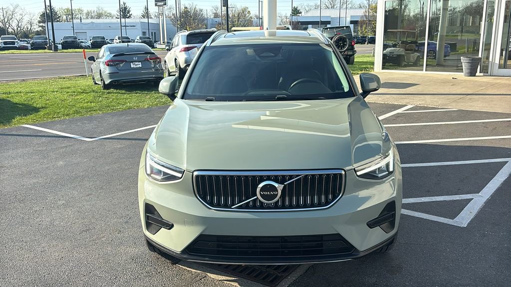 Certified 2024 Volvo XC40 B5 Core image 5