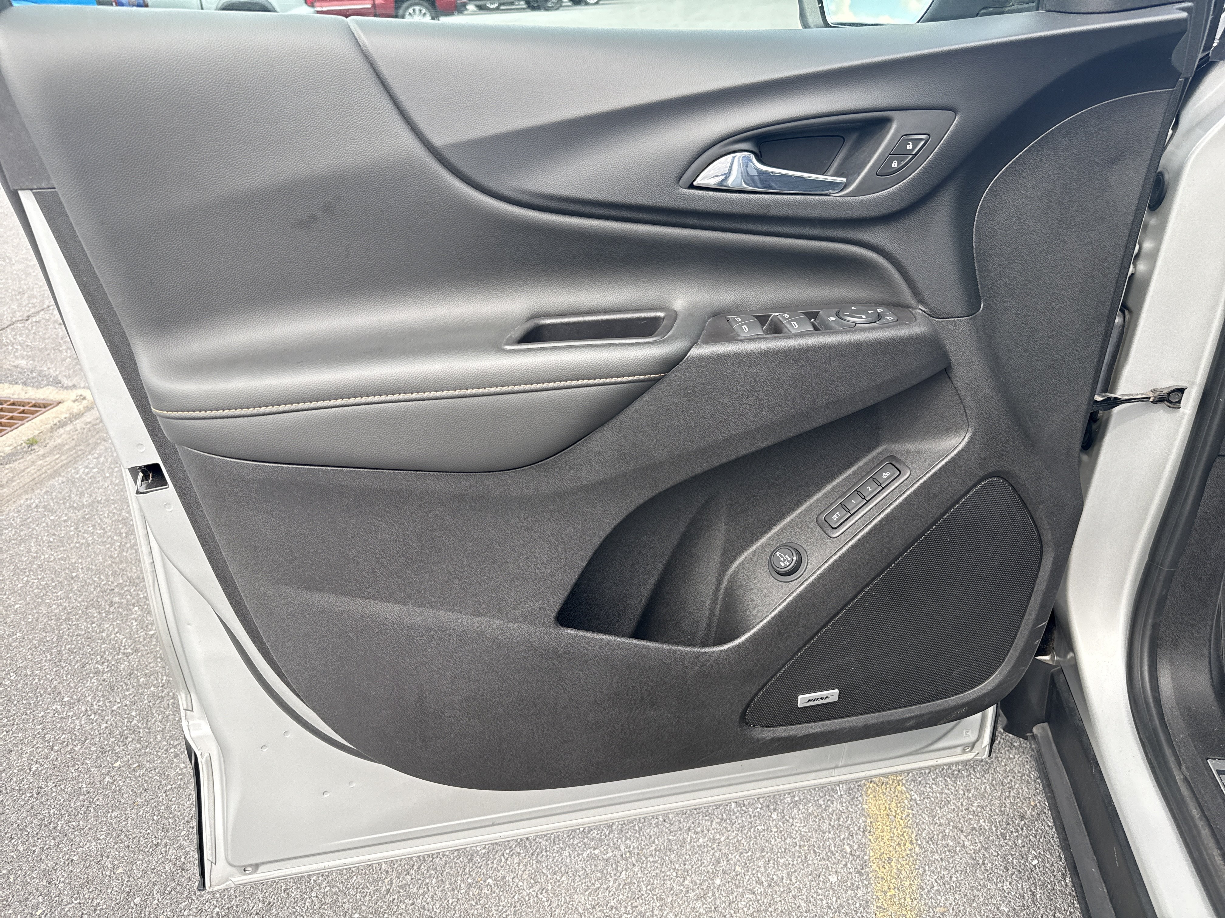 Used 2021 Chevrolet Equinox Premier AWD/4WD image 18