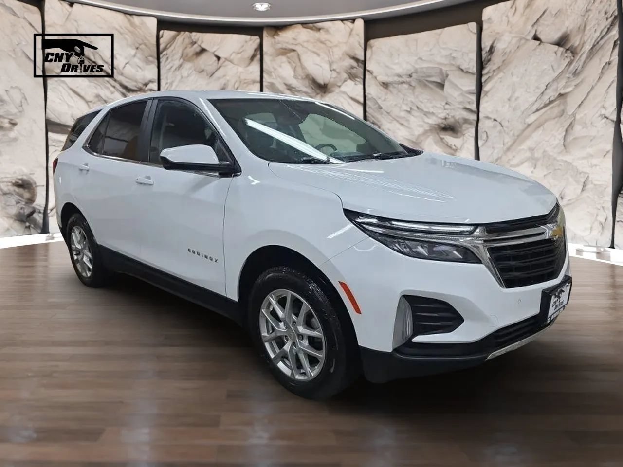 Used 2022 Chevrolet Equinox LT AWD/4WD image 3