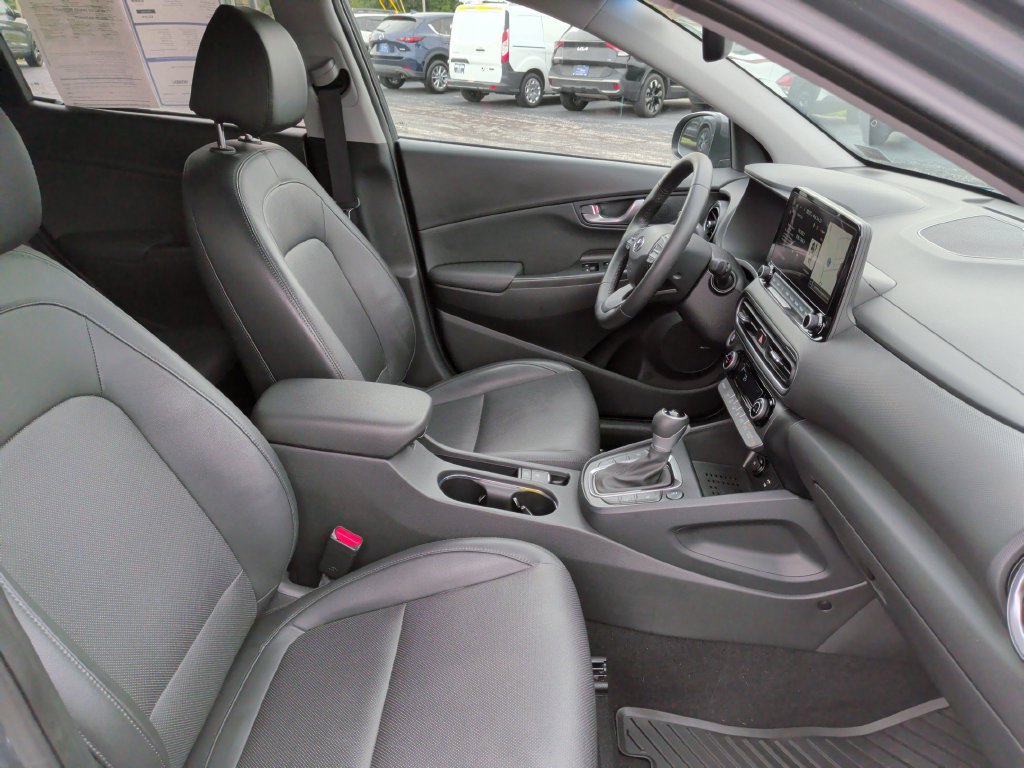 Used 2023 Hyundai Kona Limited AWD/4WD image 16