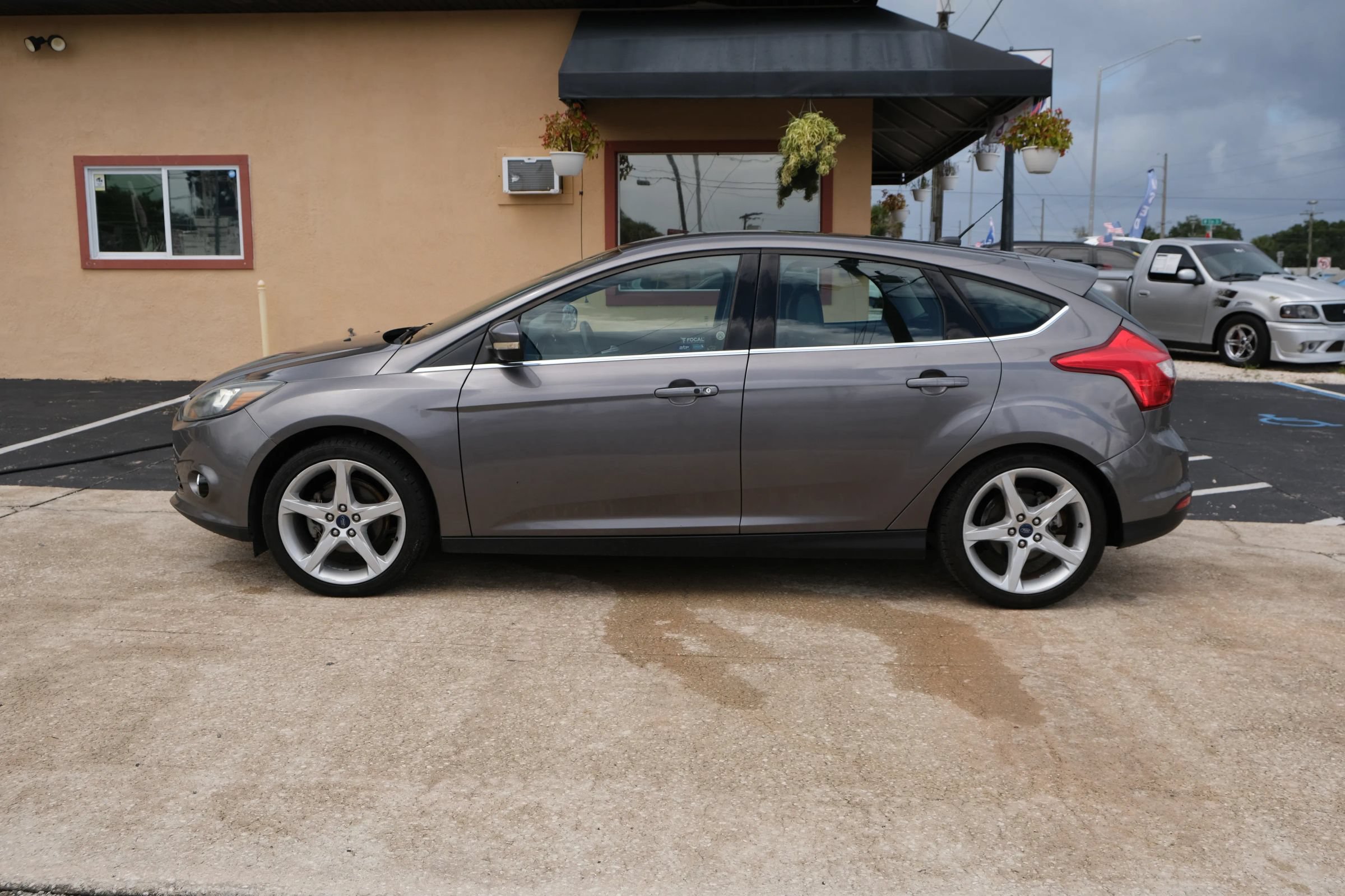 Used 2014 Ford Focus Titanium FWD image 8