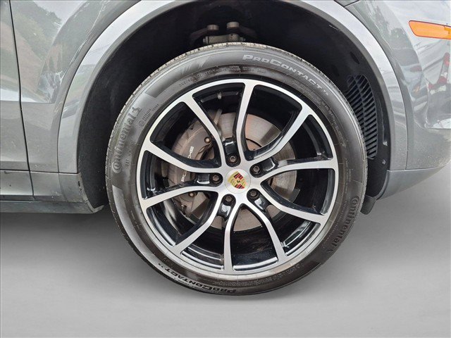 Used 2023 Porsche Cayenne AWD/4WD image 25