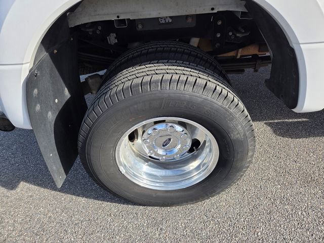 Used 2017 Ford F350 Lariat w/ Chrome Package image 11