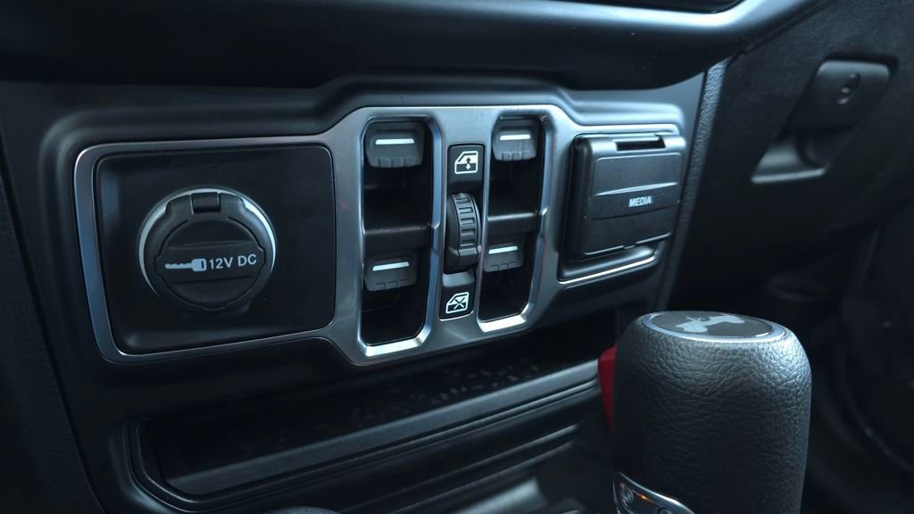 Used 2022 Jeep Wrangler Unlimited Sport image 34