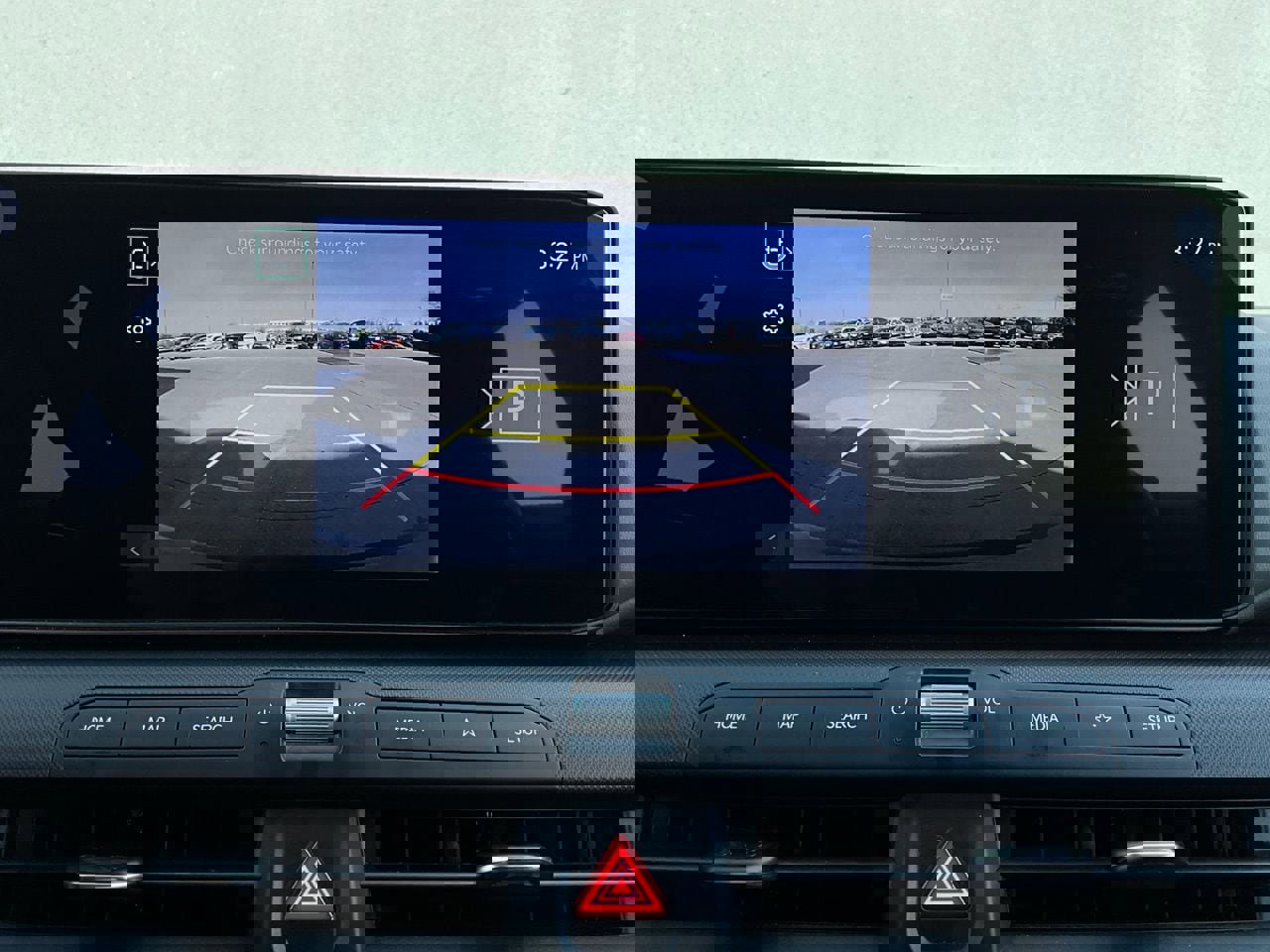 Used 2025 Kia K4 LXS image 32