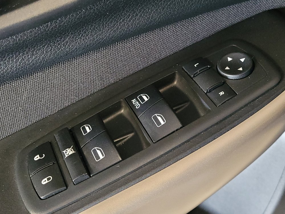 Used 2018 Jeep Cherokee Latitude image 27