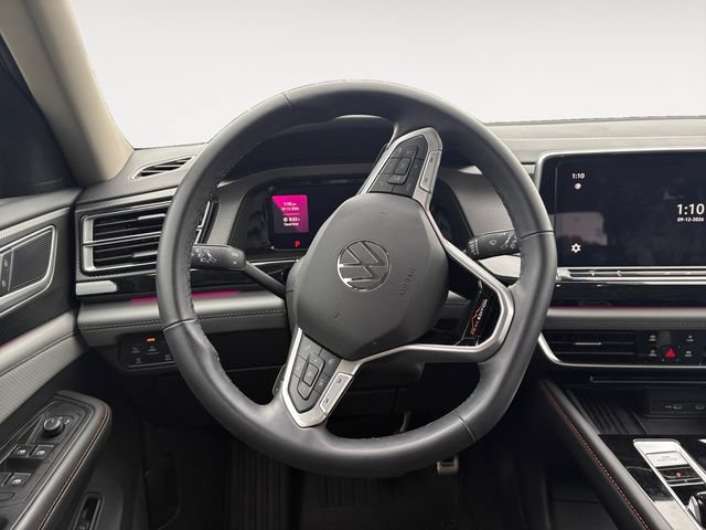Used 2025 Volkswagen Atlas Peak Edition SE AWD/4WD image 12